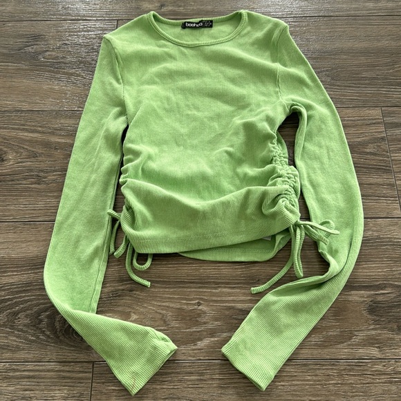 Green Lomg Sleeve Top - Picture 1 of 6
